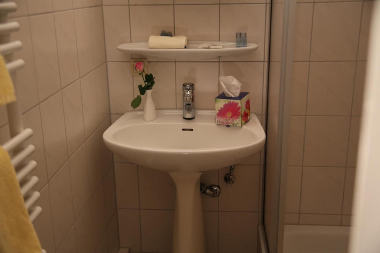 Hotel Garni Kaiserpfalz Goslar Habitación foto